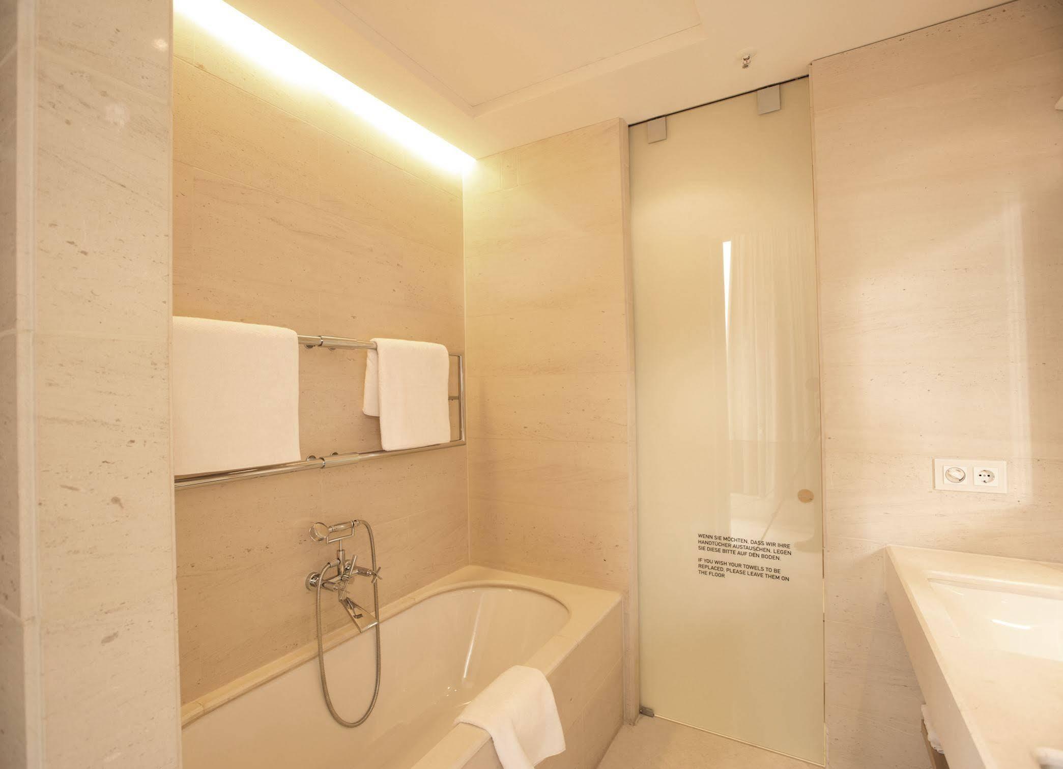 Hotel Townhouse 5*